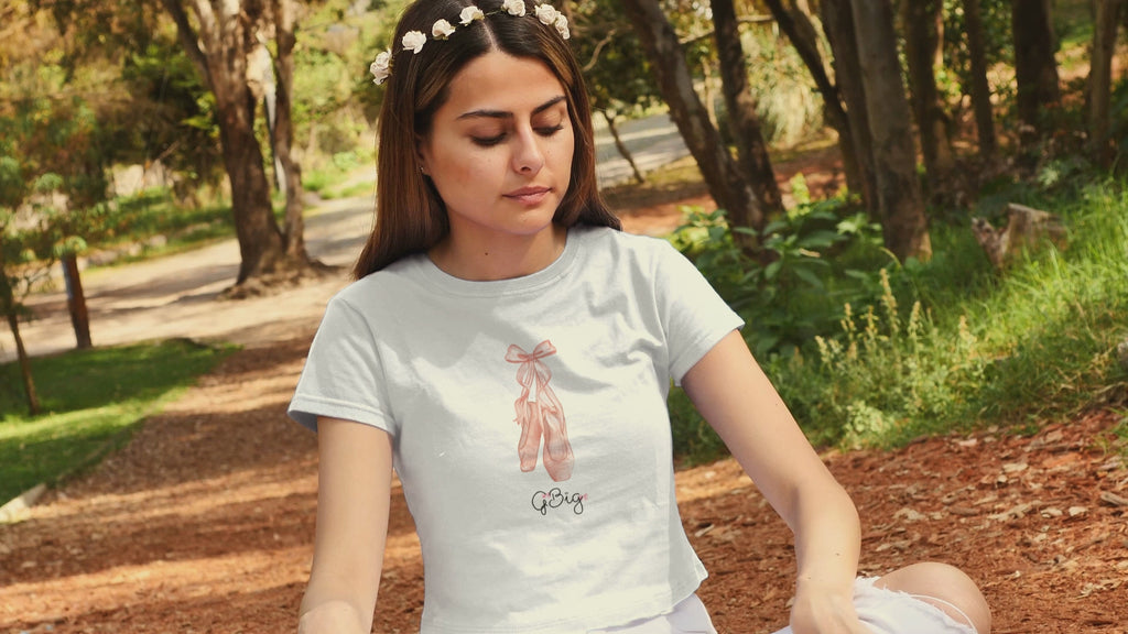 Sorority GBig Crop Top – Pink Bow Grand Big Sister Shirt for Sorority Fam Reveal